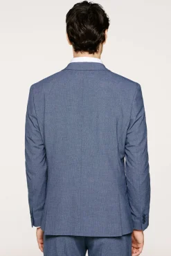 Americana Slim Fit confeccionada con materiales reciclados.