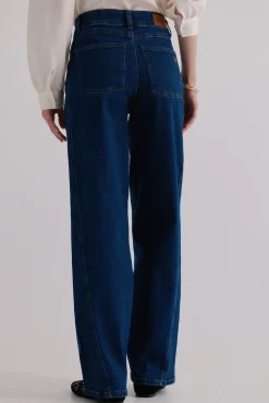 Babette. Jeans estruturado