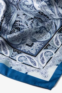 Bandana de cetim com estampa paisley