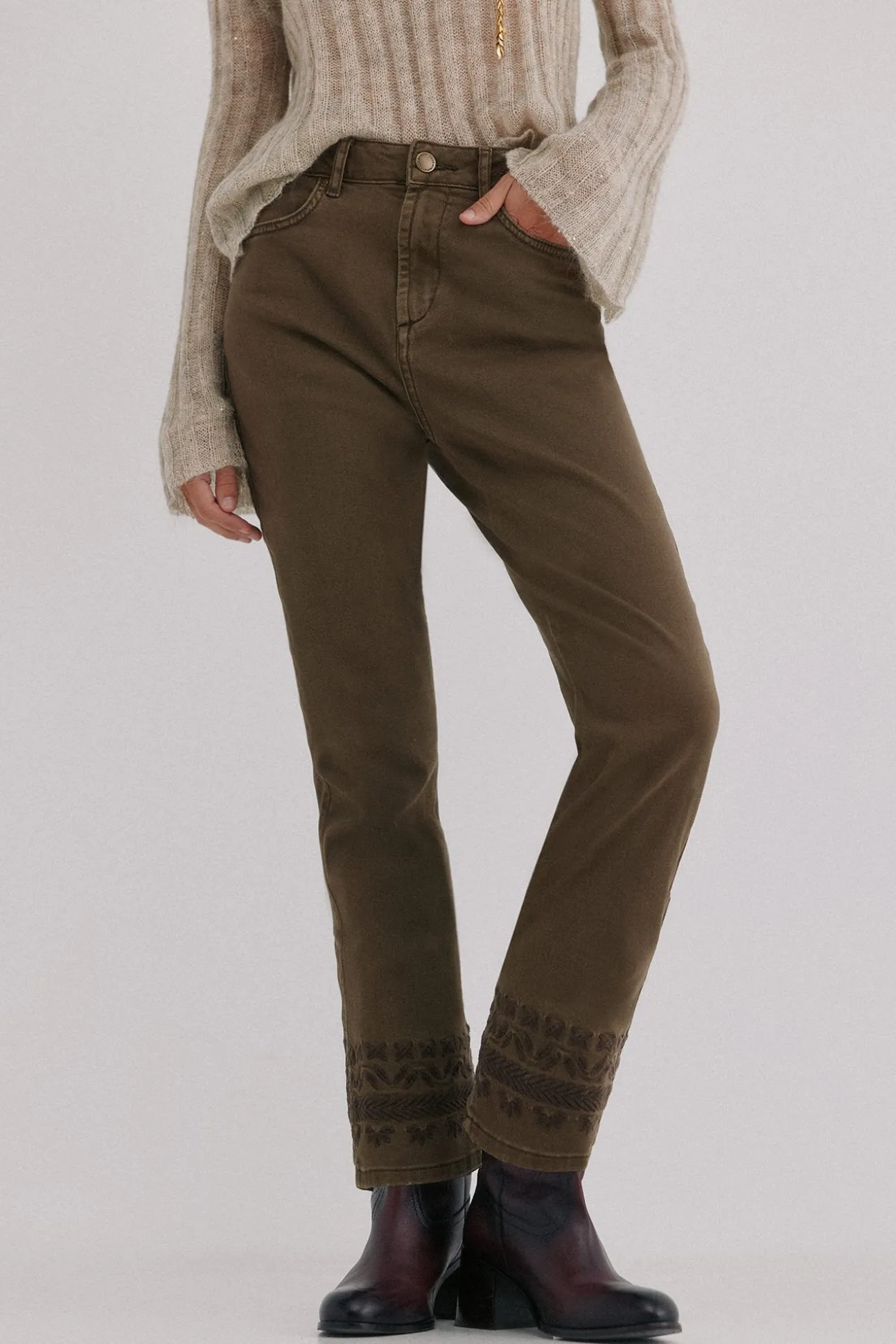 Basel. Calça jeans bootcut
