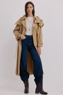 Benedetta. Calça jeans reta