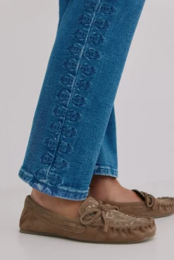 Bernadete. Calça jeans bootcut
