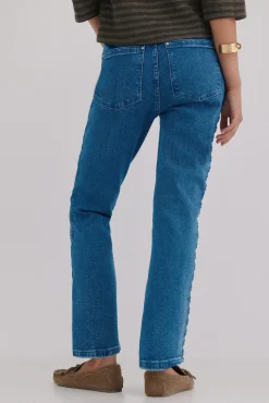 Bernadete. Calça jeans bootcut