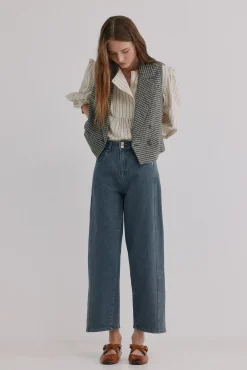 Bibiana. Calça jeans trespassada
