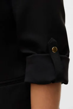 Blazer aberto com manga arregaçadas