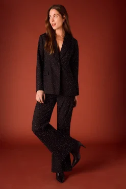 Blazer ajustado com strass.
