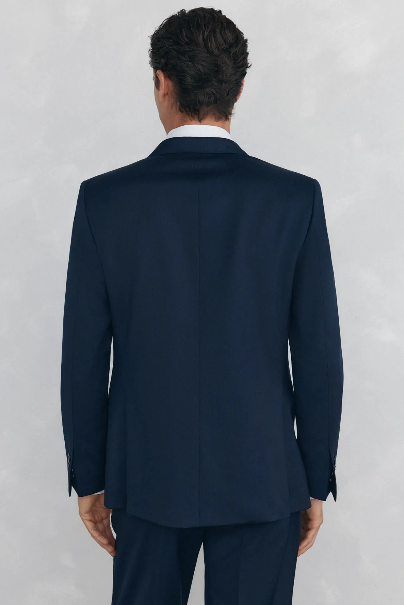 Blazer bi-elástico liso e sob medida