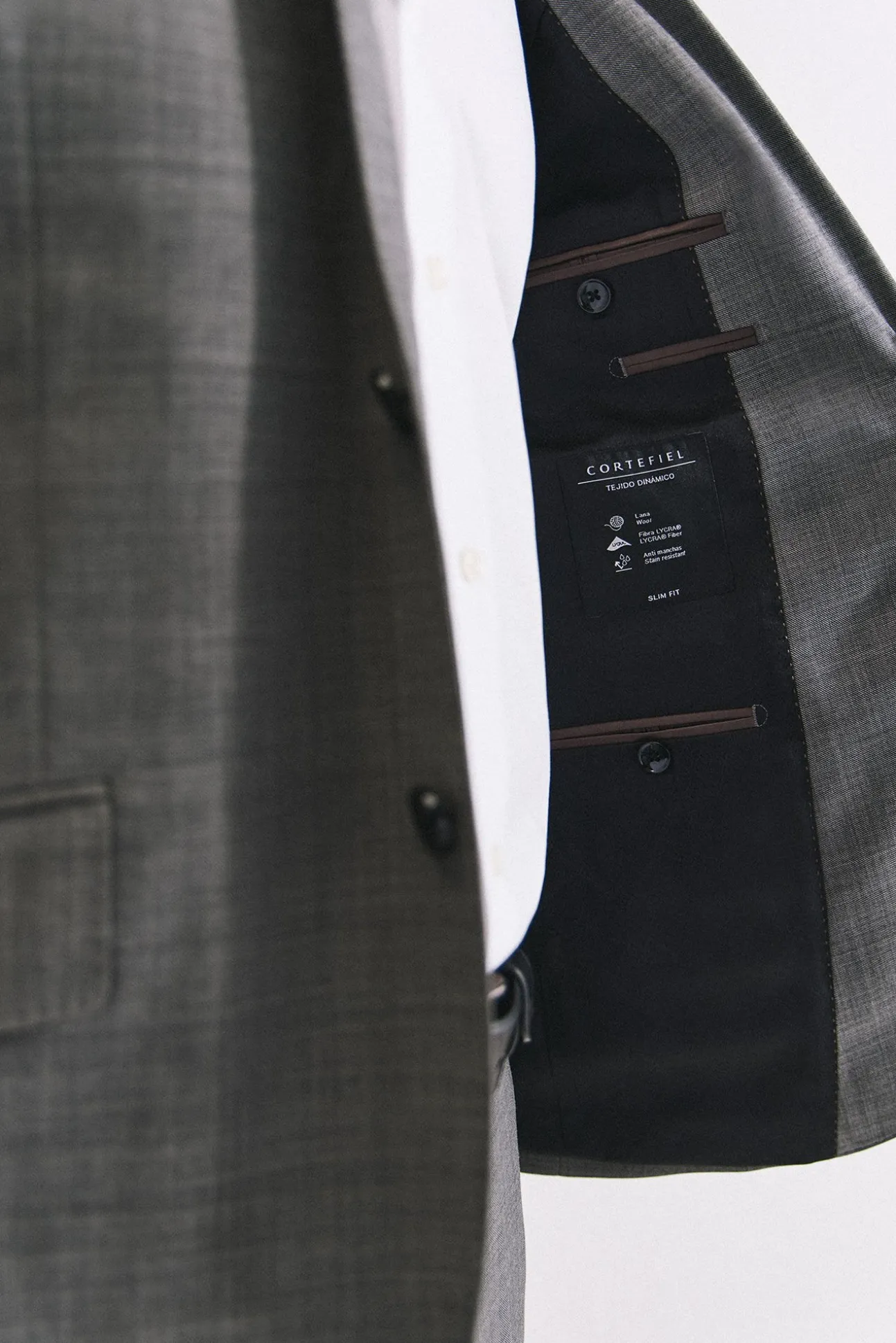 Blazer cinza estruturado slim fit