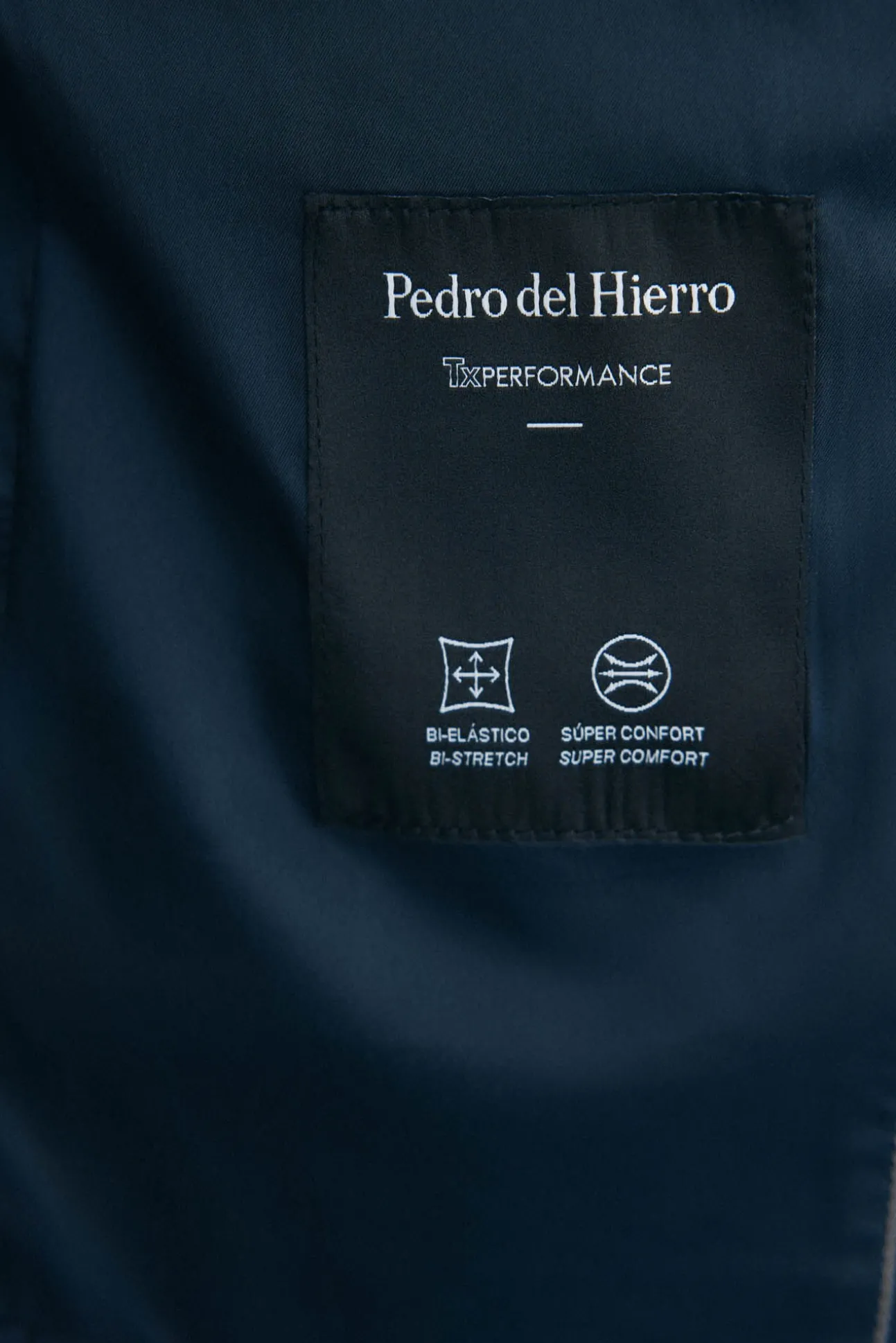 Blazer estilo olho de pássaro com dois elásticos e corte slim