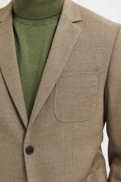 Blazer slim fit elaborado com materiais reciclados
