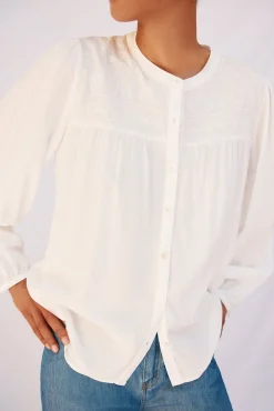 Blusa com bordado