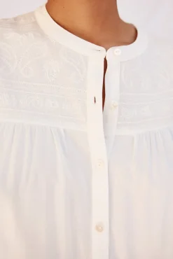 Blusa com bordado