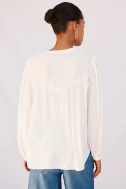 Blusa com bordado