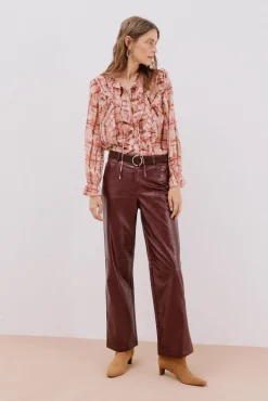 Blusa com folho na frente