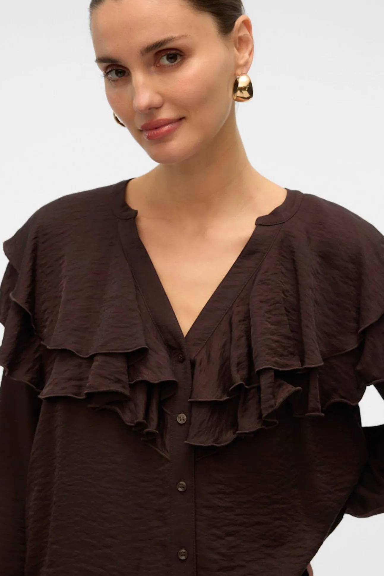 Blusa com gola franzida
