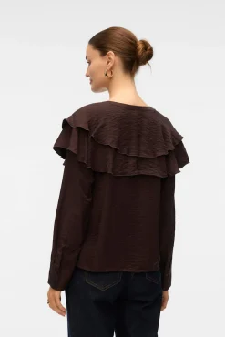 Blusa com gola franzida
