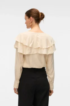 Blusa com gola franzida