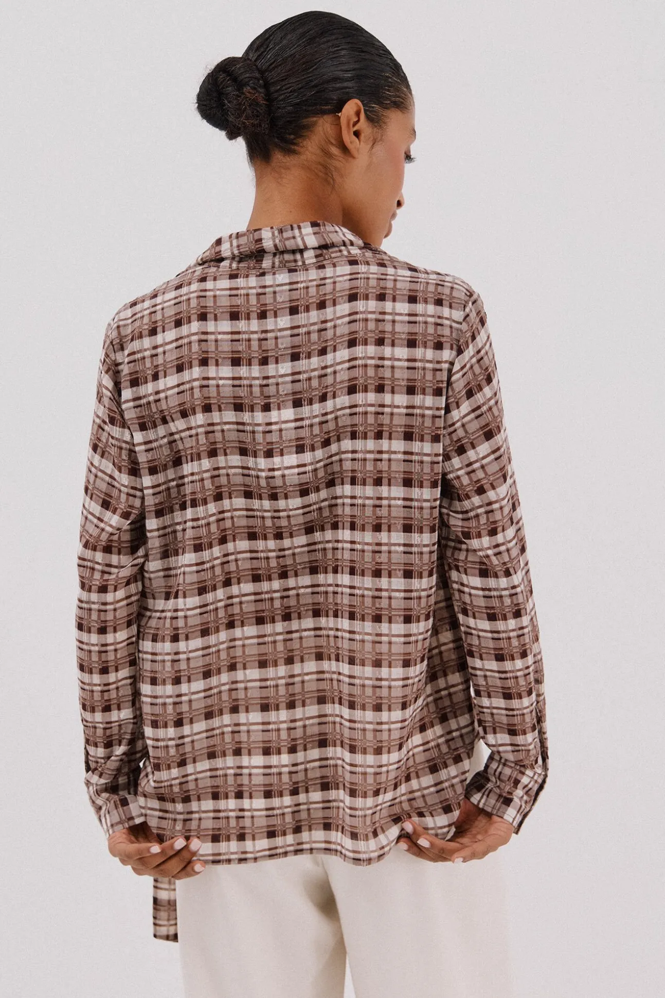 Blusa com laço estampa xadrez