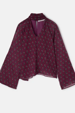 Blusa com motivos estampado no gola