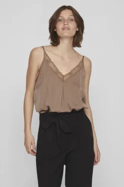 Blusa de alças ajustáveis fluida