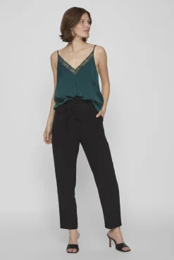 Blusa de alças ajustáveis fluida