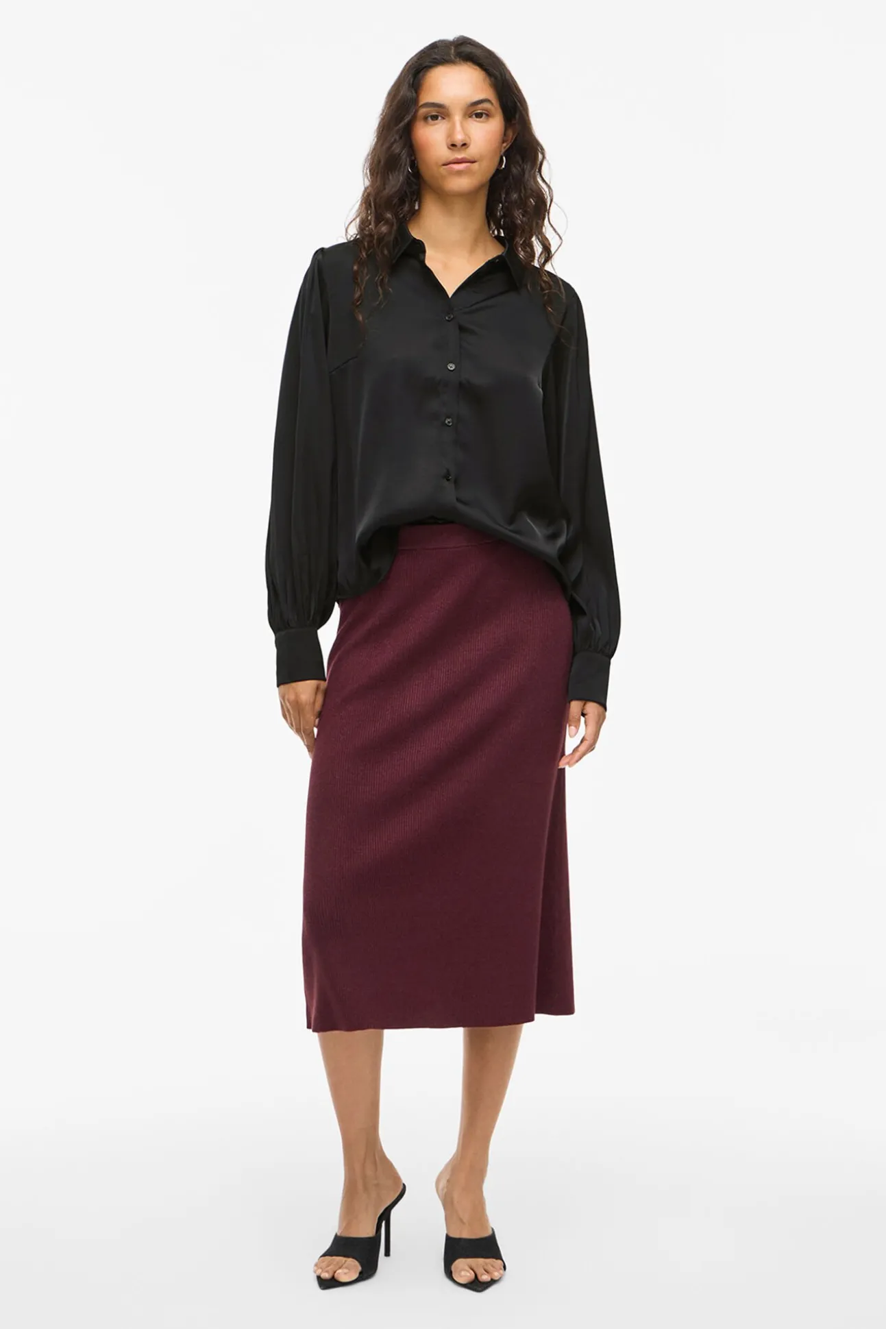 Blusa de cetim de manga manga