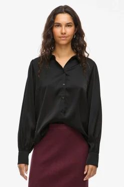 Blusa de cetim de manga manga