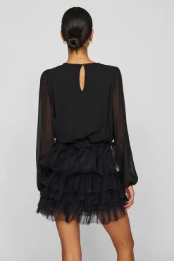 Blusa de chiffon com pedraria no gola