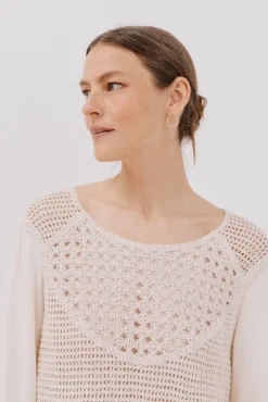 Blusa de crochet combinada