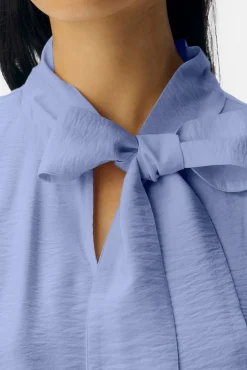 Blusa de laço de viscose
