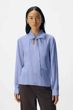 Blusa de laço de viscose