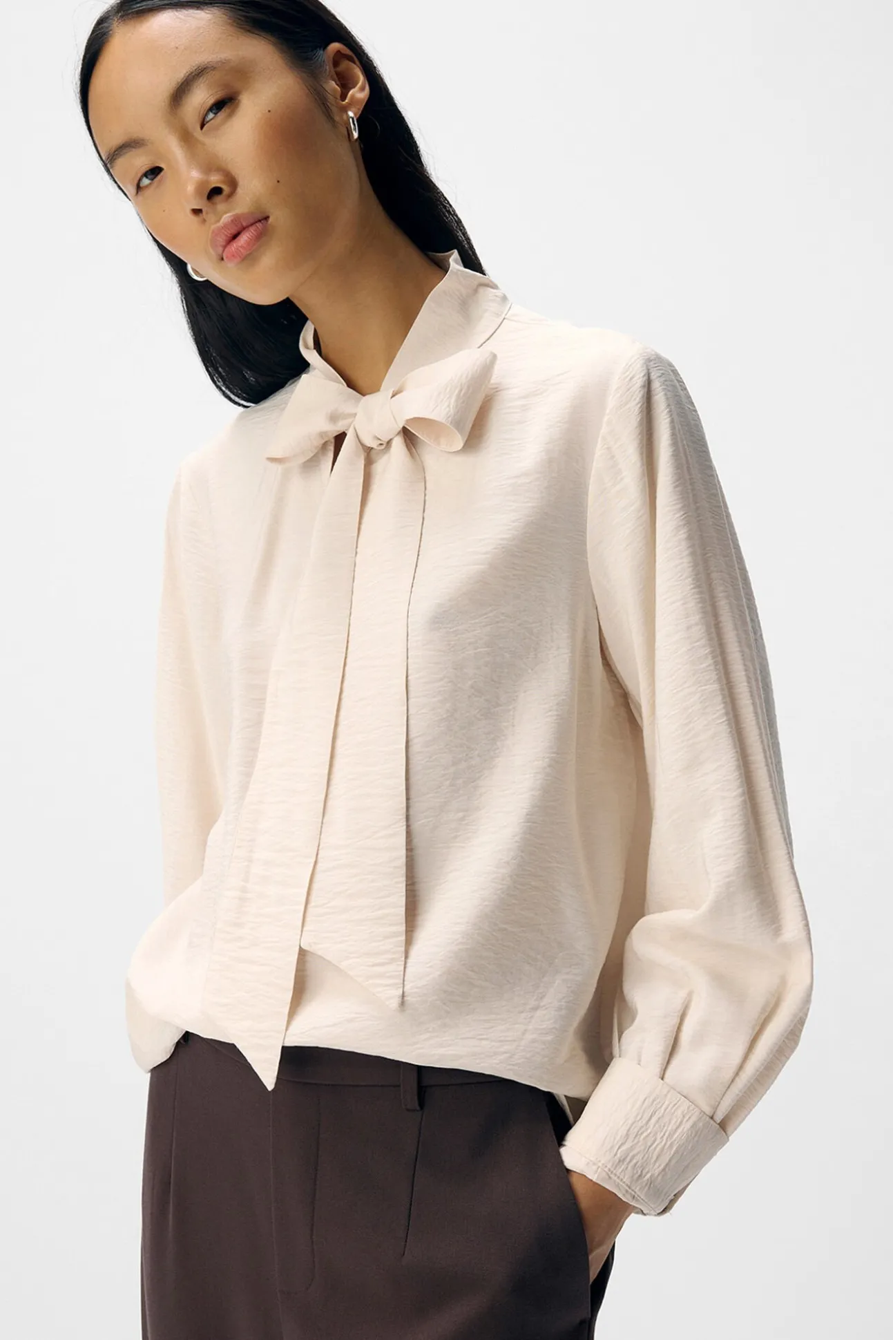 Blusa de laço de viscose