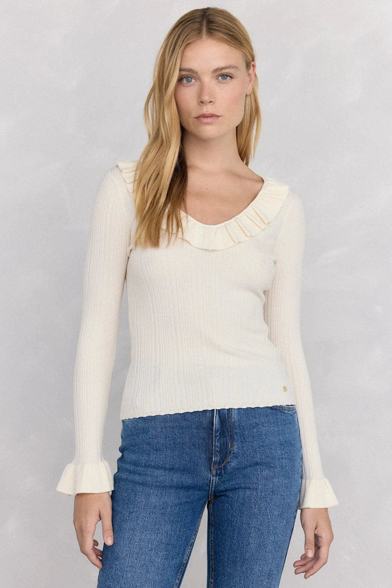 Blusa de malha com folho