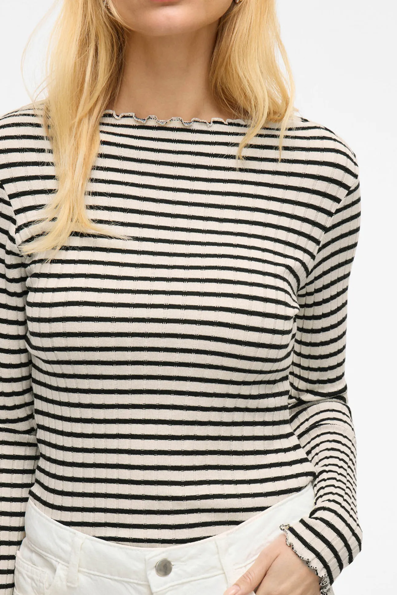 Blusa de manga comprida com vivo