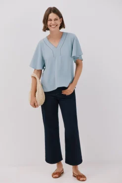 Blusa de renda com babados