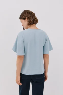 Blusa de renda com babados
