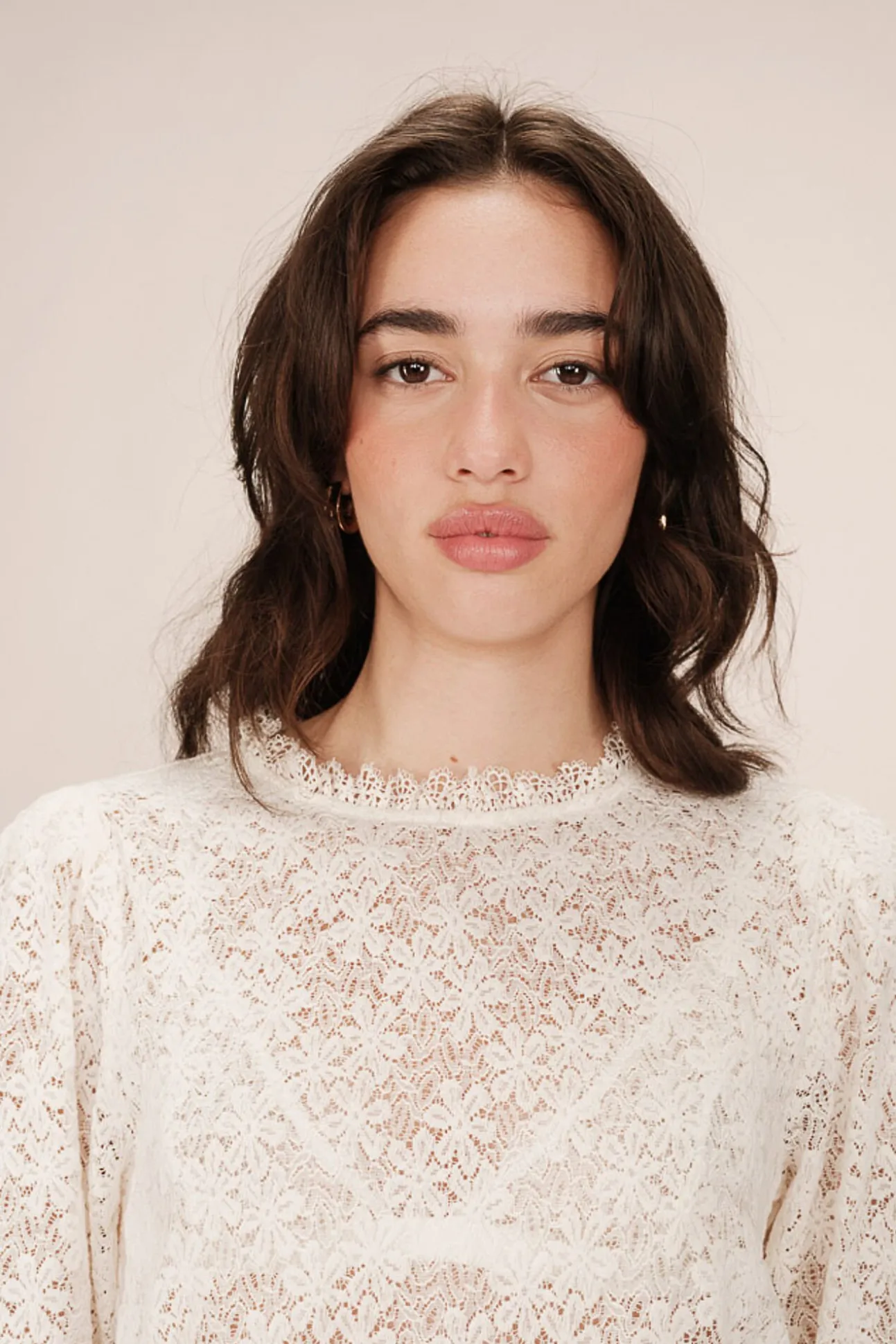 Blusa de renda com manga 3/4