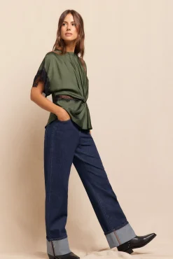 Blusa de renda de cetim