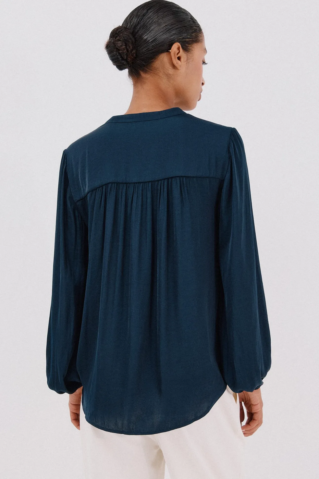 Blusa de satin fluido