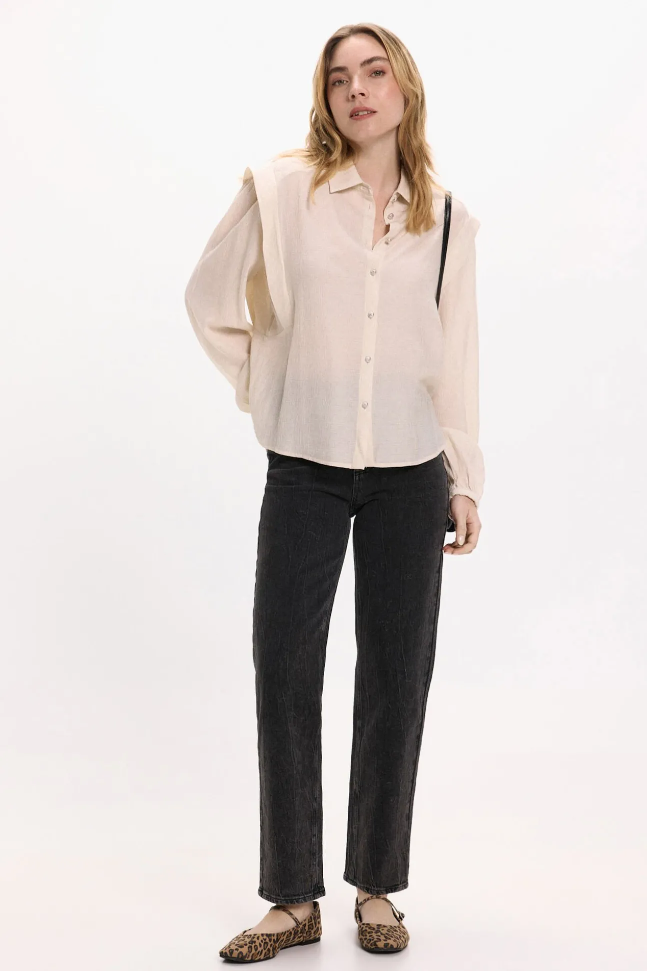 Blusa de viscose com detalhes em lurex