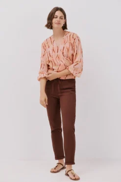 Blusa decote bico