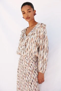 Blusa estampada com folhos