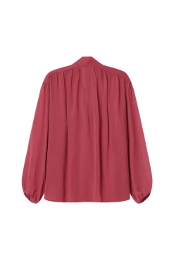 Blusa esvoaçante com laçada