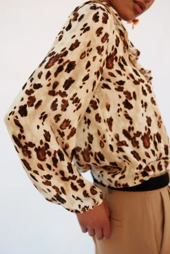 Blusa folhos
