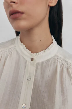 Blusa lisa e solta