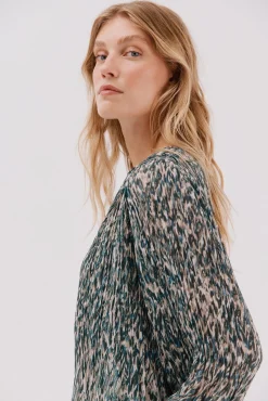 Blusa plissada contrastante
