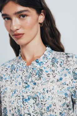 Blusa plumetti laço