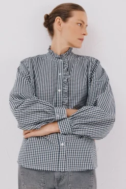 Blusa riscas com gola franzida