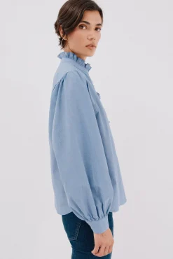 Blusa riscas com gola franzida