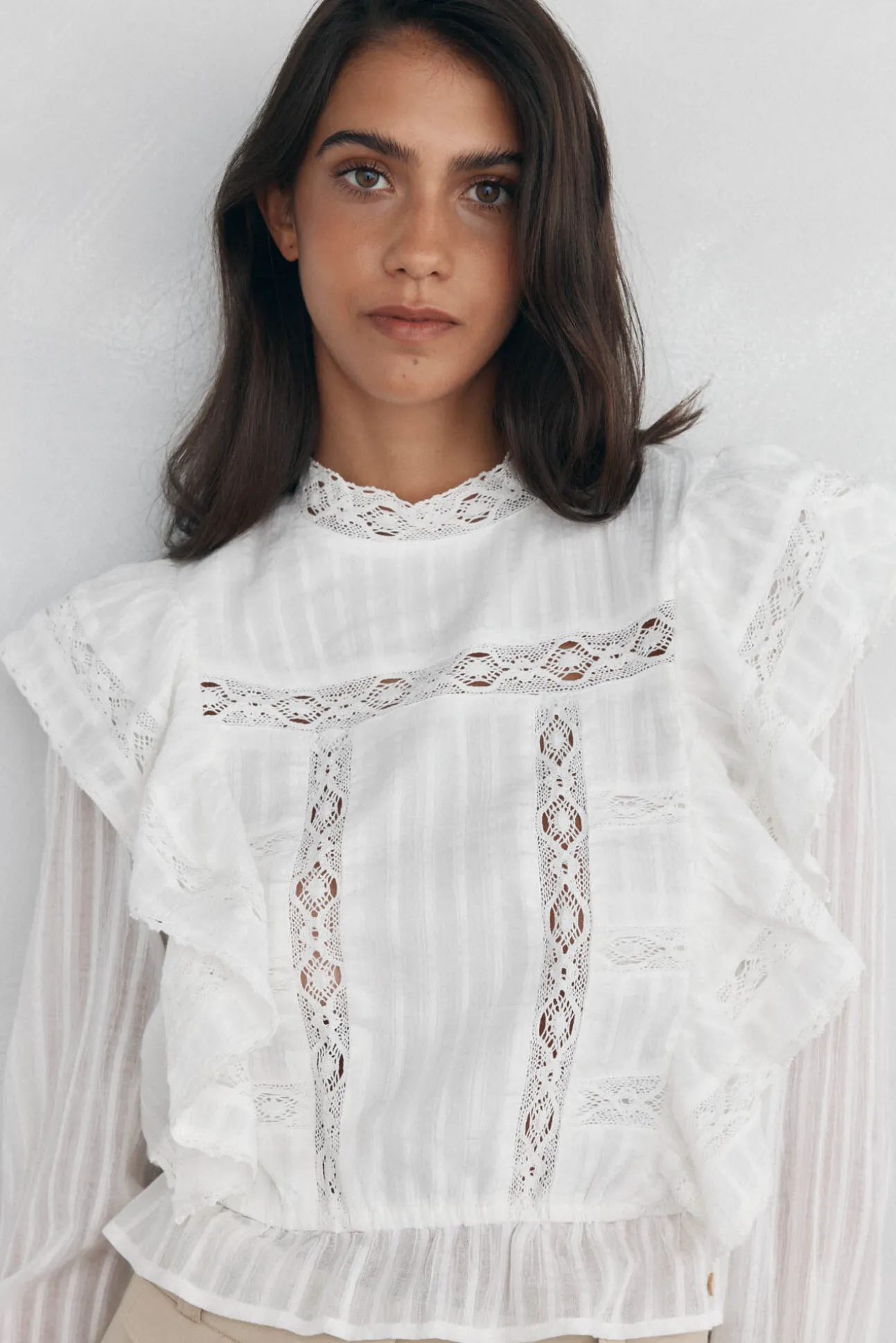 Blusa romântica com folho